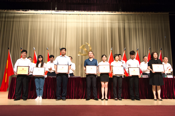 伟德国际victor1946